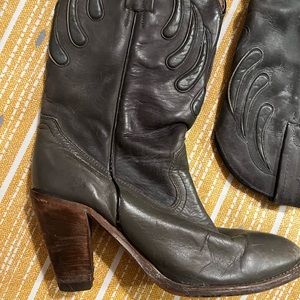 Vintage women’s Frye boots